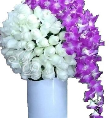 Arreglo de Orquídeas Dendrobium y Rosas Blancas